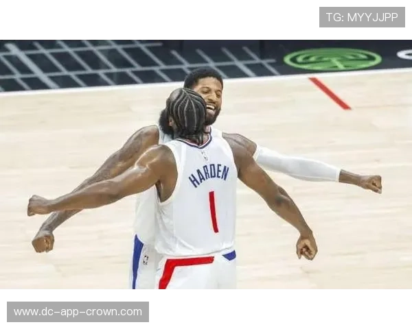 伦纳德无球切入胜保罗乔治提升终结效率